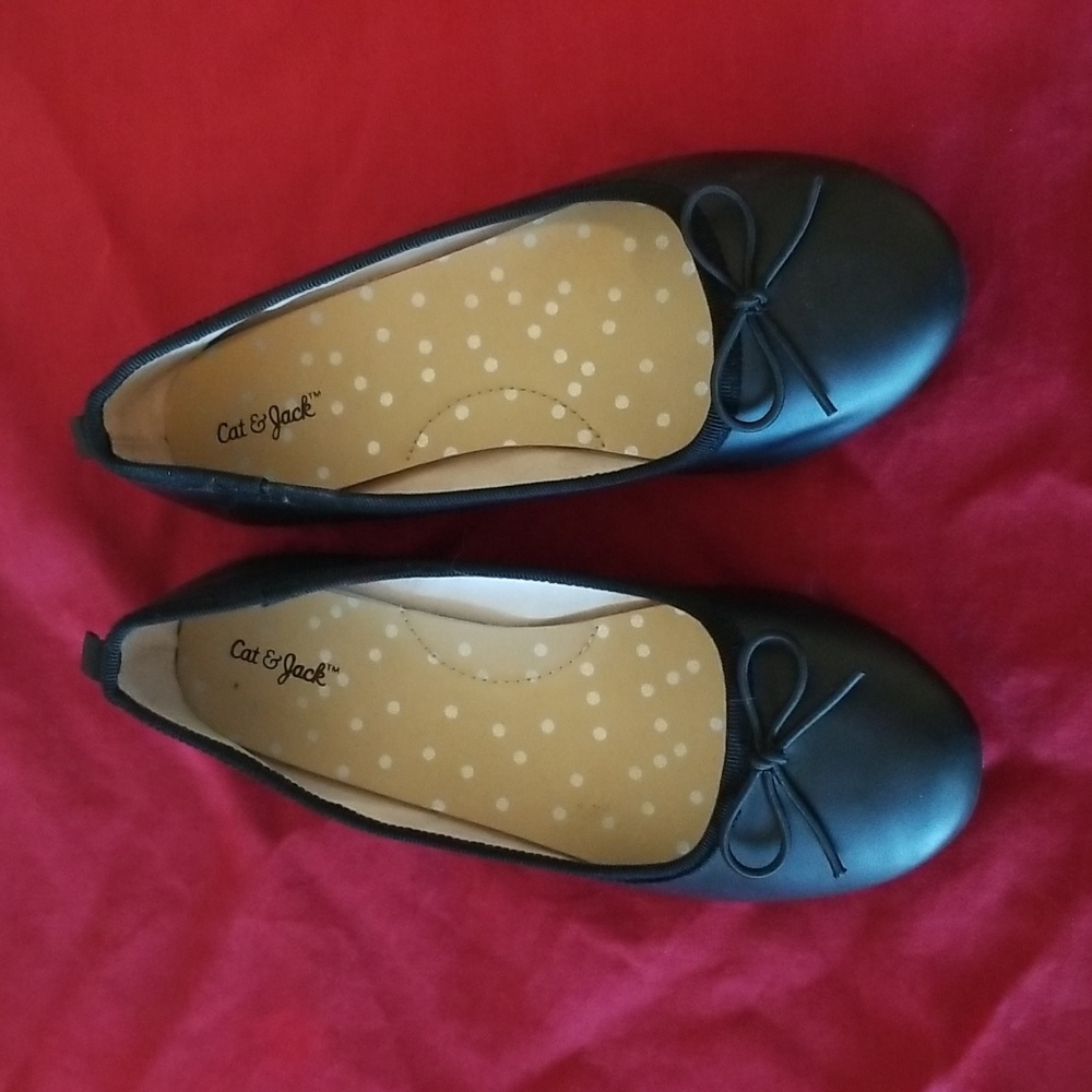Cat & Jack size 1 Girls Black Flats